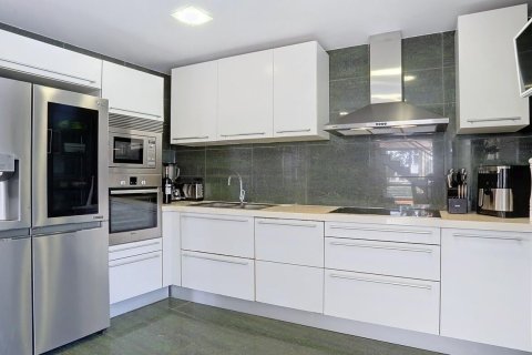 Сasa de 5 dormitorios en venta en Arenys de Mar, Barcelona, Cataluña, Spain № 1422 - foto 18