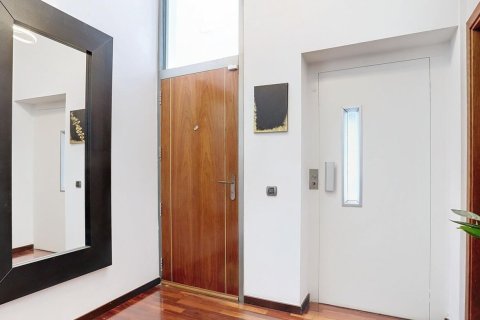 Сasa de 5 dormitorios en venta en Arenys de Mar, Barcelona, Cataluña, Spain № 1422 - foto 19