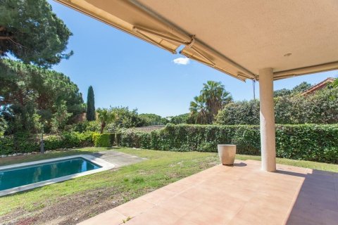 Сasa de 5 dormitorios en venta en Sant Andreu de Llavaneres, Barcelona, Cataluña, Spain № 1421 - foto 12