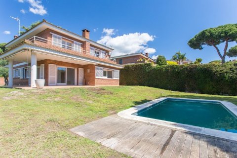 Сasa de 5 dormitorios en venta en Sant Andreu de Llavaneres, Barcelona, Cataluña, Spain № 1421 - foto 13