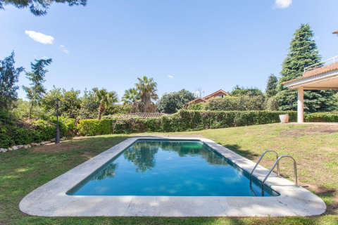 Сasa de 5 dormitorios en venta en Sant Andreu de Llavaneres, Barcelona, Cataluña, Spain № 1421 - foto 2