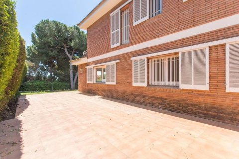 Сasa de 5 dormitorios en venta en Sant Andreu de Llavaneres, Barcelona, Cataluña, Spain № 1421 - foto 27