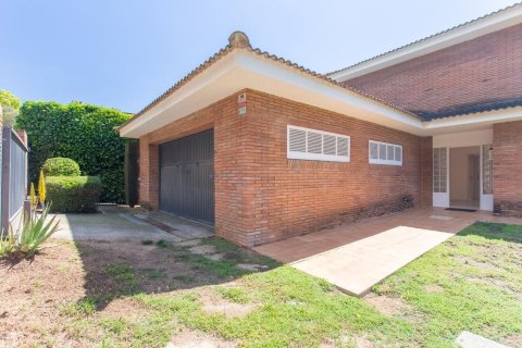 Сasa de 5 dormitorios en venta en Sant Andreu de Llavaneres, Barcelona, Cataluña, Spain № 1421 - foto 29