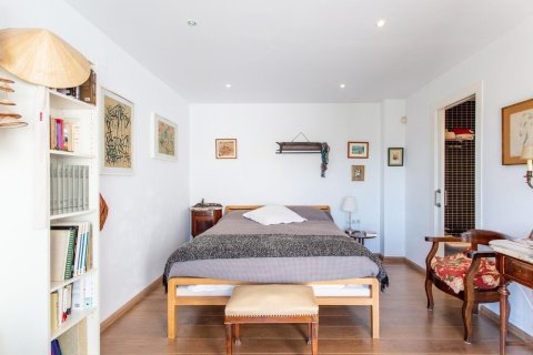 Сasa de 4 dormitorios en venta en Sant Cebrià de Vallalta, Barcelona, Cataluña, Spain № 1420 - foto 18