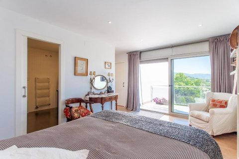 Сasa de 4 dormitorios en venta en Sant Cebrià de Vallalta, Barcelona, Cataluña, Spain № 1420 - foto 21