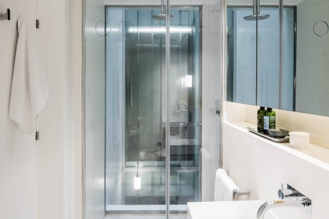 Apartamento de 4 dormitorios en alquiler en Barcelona, Cataluña, Spain № 1549 - foto 13