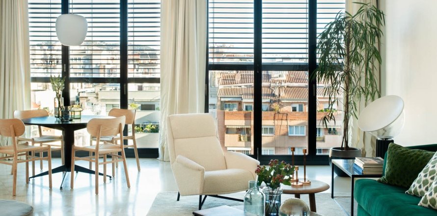 Apartamento de 4 dormitorios en alquiler en Barcelona, Cataluña, Spain № 1549