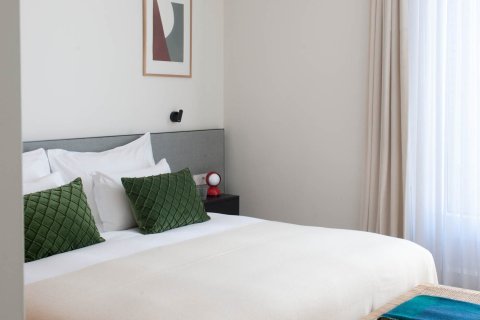 Apartamento de 4 dormitorios en alquiler en Barcelona, Cataluña, Spain № 1549 - foto 10