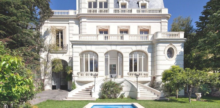 Сasa de 7 dormitorios en venta en Barcelona, Cataluña, Spain № 1544