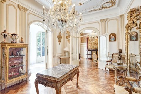 Сasa de 7 dormitorios en venta en Barcelona, Cataluña, Spain № 1544 - foto 3