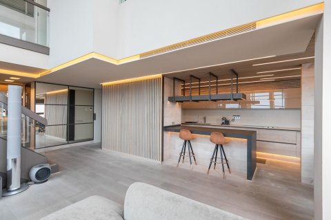 Apartamento de 3 dormitorios en venta en Barcelona, Cataluña, Spain № 1543 - foto 9