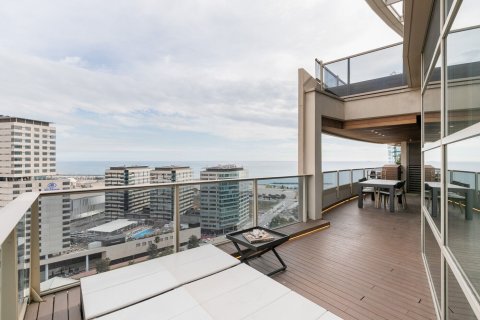 Apartamento de 3 dormitorios en venta en Barcelona, Cataluña, Spain № 1543 - foto 4
