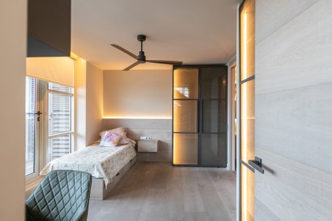 Apartamento de 3 dormitorios en venta en Barcelona, Cataluña, Spain № 1543 - foto 29