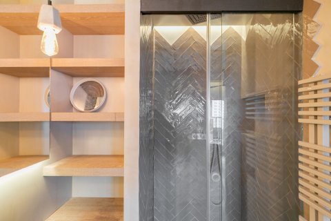 Apartamento de 3 dormitorios en venta en Barcelona, Cataluña, Spain № 1543 - foto 28
