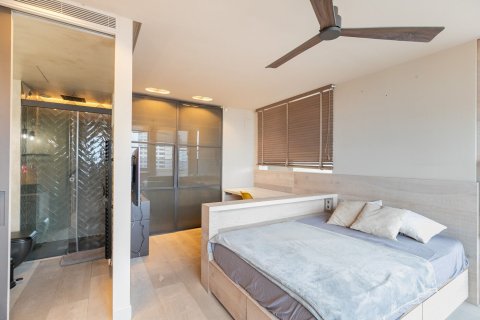 Apartamento de 3 dormitorios en venta en Barcelona, Cataluña, Spain № 1543 - foto 22