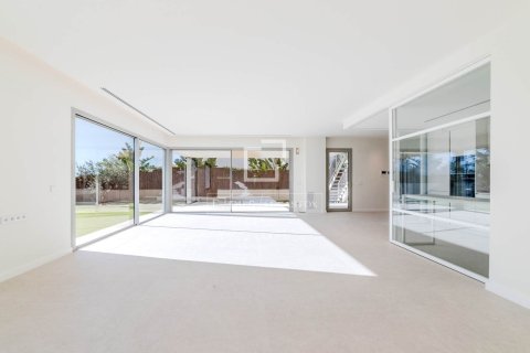Villa de 4 dormitorios en venta en Sitges, Barcelona, Cataluña, Spain № 4368 - foto 2