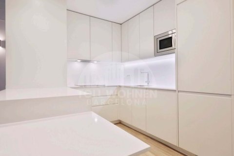 Apartamento de 2 dormitorios en venta en Ciudad Vieja, Barcelona, Cataluña, Spain № 2793 - foto 5