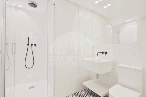 Apartamento de 2 dormitorios en venta en Ciudad Vieja, Barcelona, Cataluña, Spain № 2793 - foto 9