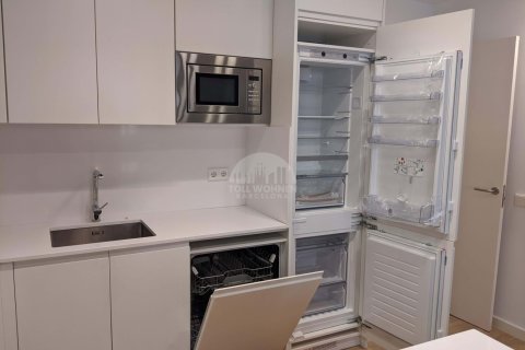 Apartamento de 2 dormitorios en venta en Ciudad Vieja, Barcelona, Cataluña, Spain № 2793 - foto 11