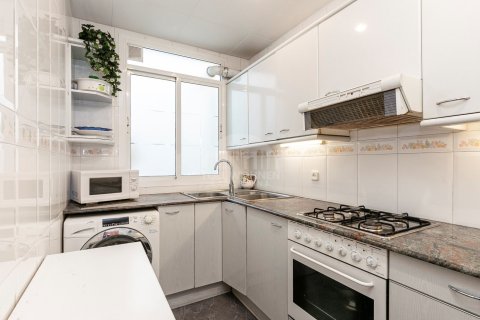Apartamento de 3 dormitorios en venta en Gràcia, Barcelona, Cataluña, Spain № 2787 - foto 19