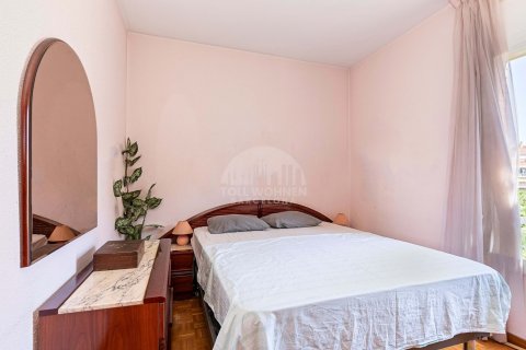 Apartamento de 3 dormitorios en venta en Gràcia, Barcelona, Cataluña, Spain № 2787 - foto 16