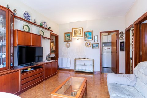 Apartamento de 3 dormitorios en venta en Gràcia, Barcelona, Cataluña, Spain № 2787 - foto 10