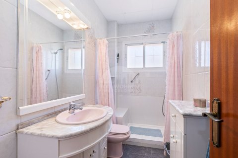 Apartamento de 3 dormitorios en venta en Gràcia, Barcelona, Cataluña, Spain № 2787 - foto 8