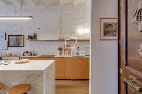 Apartamento de 2 dormitorios en venta en Barcelona, Cataluña, Spain № 8782 - foto 10