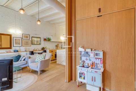 Apartamento de 2 dormitorios en venta en Barcelona, Cataluña, Spain № 8782 - foto 18