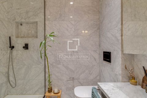 Apartamento de 2 dormitorios en venta en Barcelona, Cataluña, Spain № 8782 - foto 23