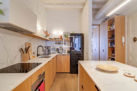 Apartamento de 2 dormitorios en venta en Barcelona, Cataluña, Spain № 8782 - foto 14