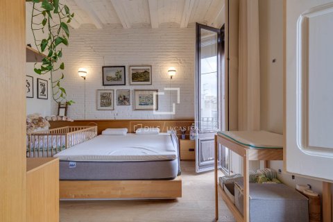 Apartamento de 2 dormitorios en venta en Barcelona, Cataluña, Spain № 8782 - foto 26