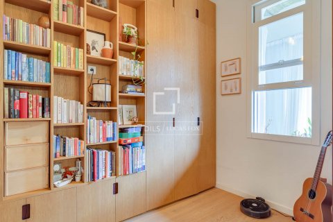 Apartamento de 2 dormitorios en venta en Barcelona, Cataluña, Spain № 8782 - foto 17
