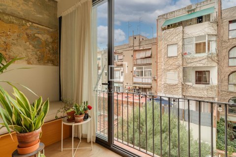 Apartamento de 2 dormitorios en venta en Barcelona, Cataluña, Spain № 8782 - foto 2