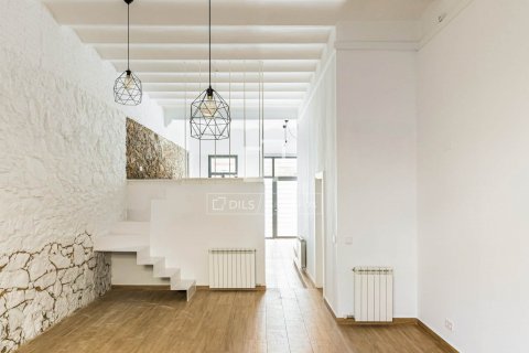 Apartamento de 2 dormitorios en venta en Barcelona, Cataluña, Spain № 8783 - foto 10