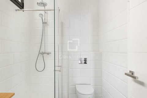 Apartamento de 2 dormitorios en venta en Barcelona, Cataluña, Spain № 8783 - foto 22