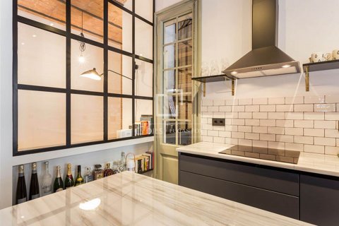 Apartamento de 2 dormitorios en venta en Barcelona, Cataluña, Spain № 8780 - foto 7