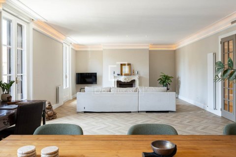 Купить квартиру в Барселона, Испания с 4 спальни, 250м², № 8787 - фото 2