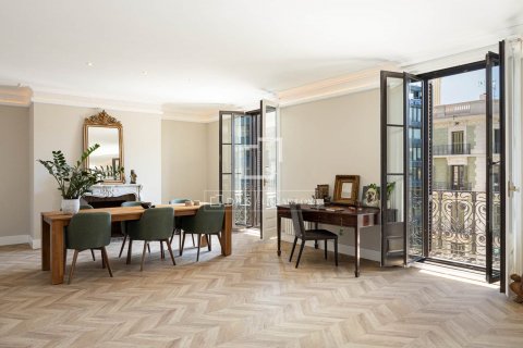 Купить квартиру в Барселона, Испания с 4 спальни, 250м², № 8787 - фото 9