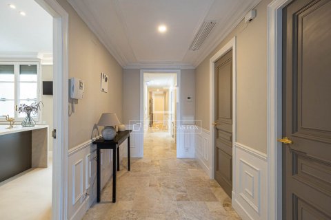 Купить квартиру в Барселона, Испания с 4 спальни, 250м², № 8787 - фото 12