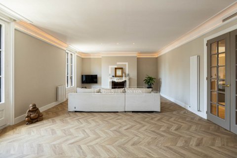 Купить квартиру в Барселона, Испания с 4 спальни, 250м², № 8787 - фото 6