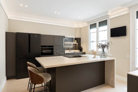 Купить квартиру в Барселона, Испания с 4 спальни, 250м², № 8787 - фото 11