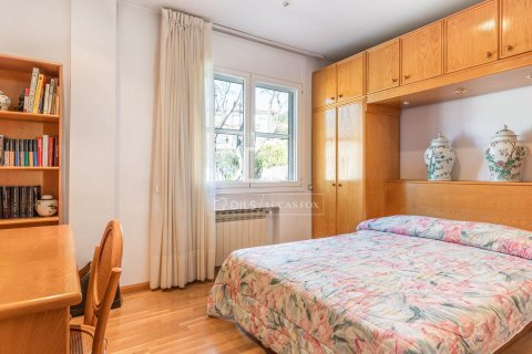 Villa de 6 dormitorios en venta en Sant Just Desvern, Barcelona, Cataluña, Spain № 8573 - foto 22