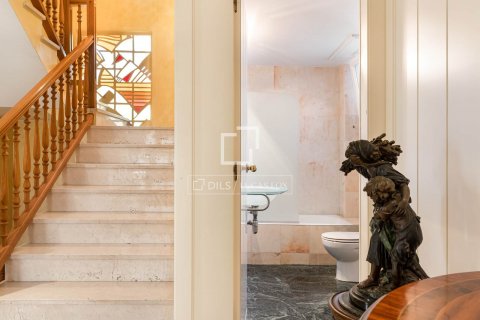 Villa de 6 dormitorios en venta en Sant Just Desvern, Barcelona, Cataluña, Spain № 8573 - foto 15