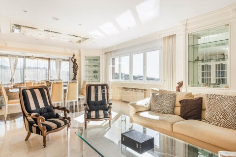 Villa de 6 dormitorios en venta en Sant Just Desvern, Barcelona, Cataluña, Spain № 8573 - foto 8