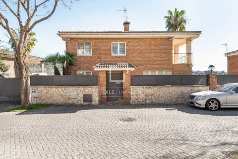 Villa de 6 dormitorios en venta en Sant Just Desvern, Barcelona, Cataluña, Spain № 8573