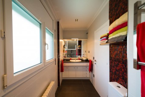 Купить виллу в Виладеканс, Испания с 4 спальни, 348м², № 8576 - фото 22