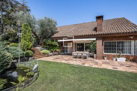 Villa de 4 dormitorios en venta en Bellaterra, Barcelona, Cataluña, Spain № 8574