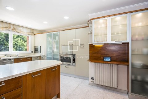 Villa de 4 dormitorios en venta en Bellaterra, Barcelona, Cataluña, Spain № 8574 - foto 19
