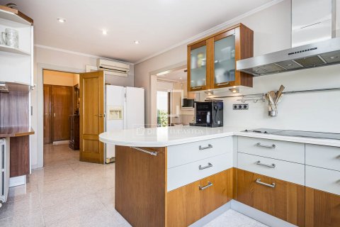 Villa de 4 dormitorios en venta en Bellaterra, Barcelona, Cataluña, Spain № 8574 - foto 18